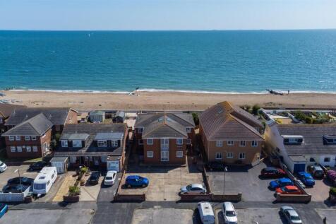 Southwood Road, Hayling Island PO11 2 bed flat for sale