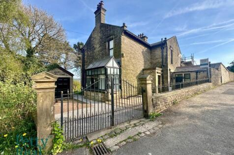 Wheatley Lane Road, Barrowford 4 bed semi