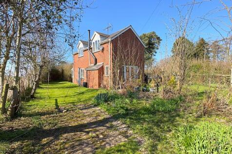 Broomsgreen 2 bed cottage for sale