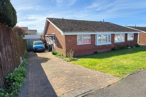 2 bedroom semi-detached bungalow for sale