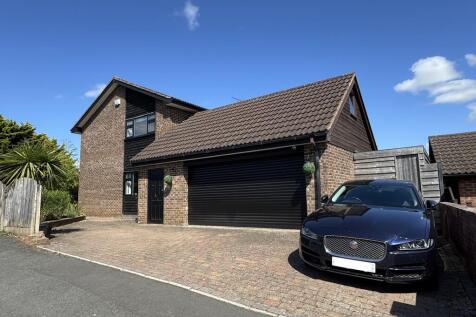 Apple Tree Close, Bromyard 4 bed detached house for sale
