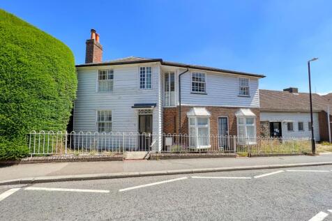 3 bedroom mews property for sale