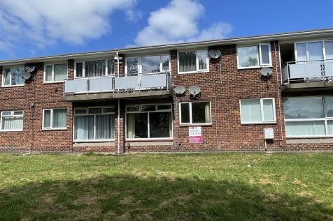 1 bedroom ground floor flat for sale