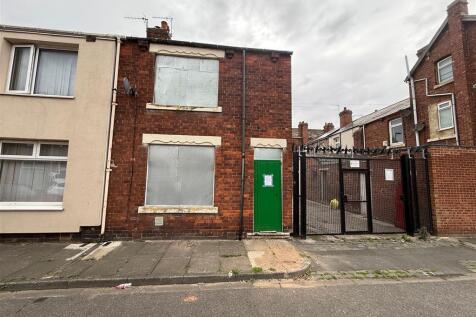 2 bedroom end of terrace house for sale