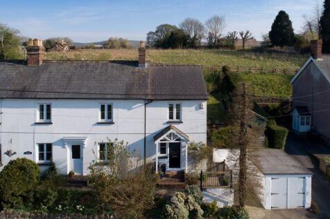 4 bedroom semi-detached house for sale