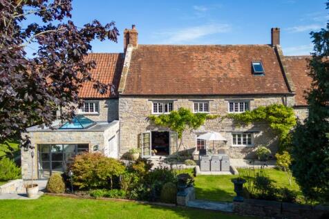 Woolavington. A Polden Hill Village. 5 bed semi