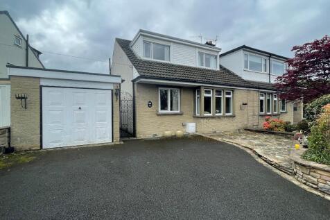3 bedroom semi-detached bungalow for sale