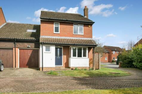 4 bedroom link detached house for sale