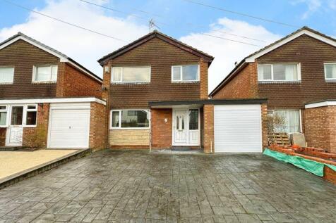 Kenilworth Close, Radcliffe 3 bed detached house for sale