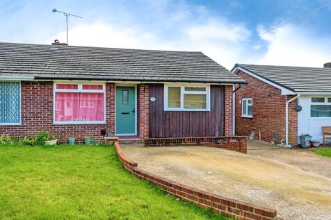 2 bedroom semi-detached bungalow for sale
