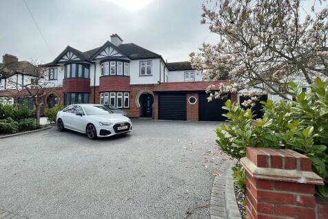 4 bedroom semi-detached house for sale