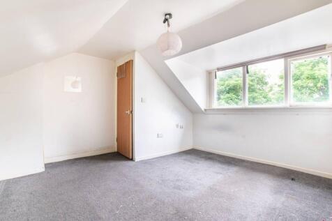 Churchill Road, Willesden Green... 4 bed terraced house for sale
