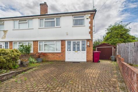 3 bedroom semi-detached house for sale