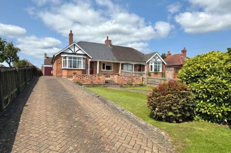 3 bedroom semi-detached bungalow for sale