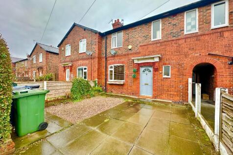 Sefton Crescent, Trafford M33 2 bed terraced house for sale