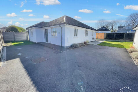 Nicholas Gardens, Bournemouth, BH10 4 3 bed detached bungalow for sale
