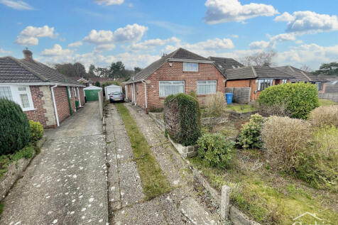 Hull Crescent, Bournemouth, BH11 9 3 bed detached bungalow for sale
