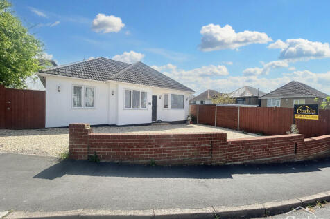Barnes Road, Bournemouth, BH10 5 3 bed detached bungalow for sale