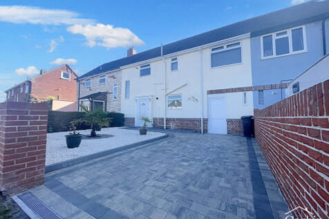 Leybourne Avenue, Bournemouth, BH10 6 4 bed terraced house for sale