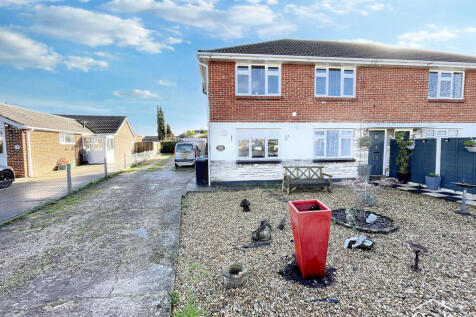 Bascott Close, Bournemouth, BH11 8 2 bed flat for sale