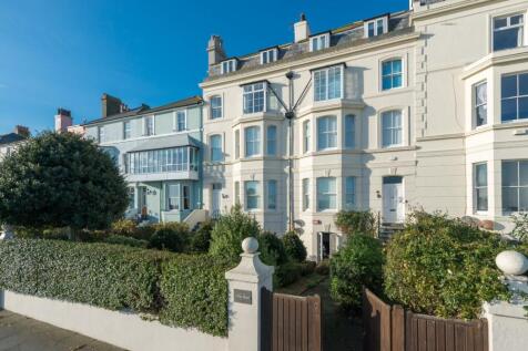 The Beach, Walmer, Deal, Kent, CT14 3 bed flat for sale