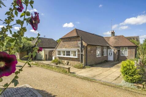 Highfield Avenue, Twyford... 3 bed detached house for sale