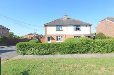Maldon Road, Hatfield Peverel... 2 bed semi