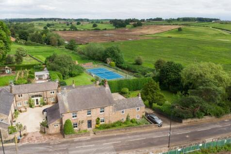 Harrogate Road, Spofforth, HG3 7 bed link detached house for sale