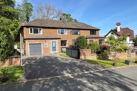 4 bedroom semi-detached house for sale