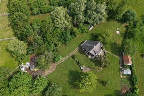 Upper Street, Quainton, Buckinghamshire. 4 bed detached house for sale