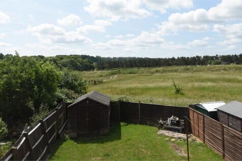 Sharp's Close, Waddesdon... 3 bed semi