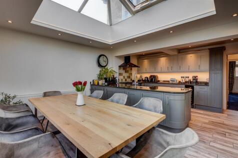 Church Hill, Loughton, Essex 4 bed detached house for sale