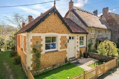 2 bedroom semi-detached house for sale