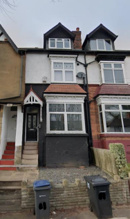 6 bedroom terraced house for sale