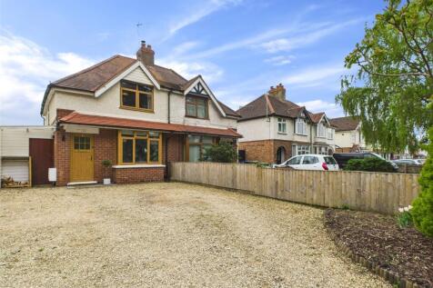 2 bedroom semi-detached house for sale