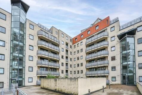 Wards Wharf Approach, London, E16 1 bed flat for sale