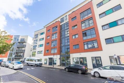 Carmine Wharf, Copenhagen Place... 2 bed flat for sale