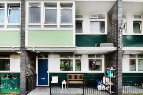 Voltaire, Sceaux Gardens, London, SE5 3 bed maisonette for sale