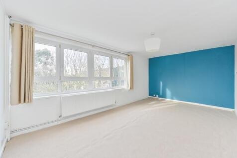 3 bedroom flat for sale