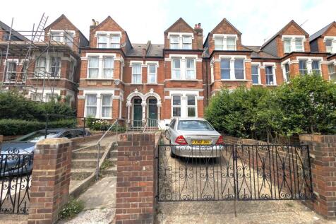 Flat 72A, 72 Earlsfield Road, London... 2 bed flat for sale