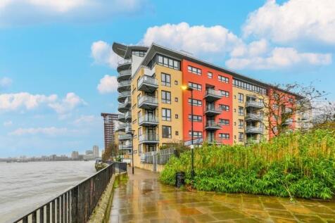 Ocean Wharf, 60 Westferry Road... 3 bed flat for sale