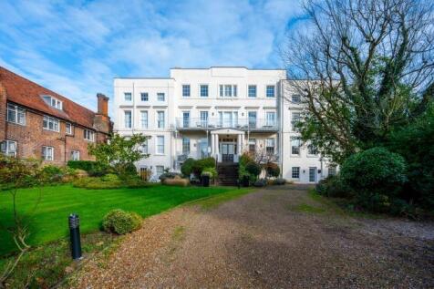 Hampton Court Road, East Molesey, KT8 1 bed flat for sale