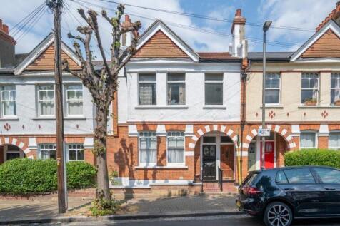Idlecombe Road, London, SW17 3 bed flat for sale