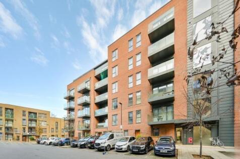 Redwell House, Singapore Road... 2 bed flat for sale