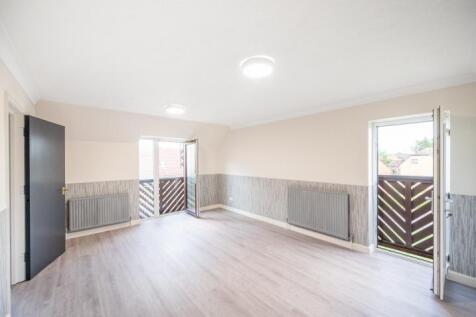 Swallow Court, Swan Drive, London, NW9 2 bed flat for sale