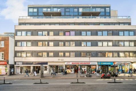 Green Dragon House, High Street... 1 bed flat for sale