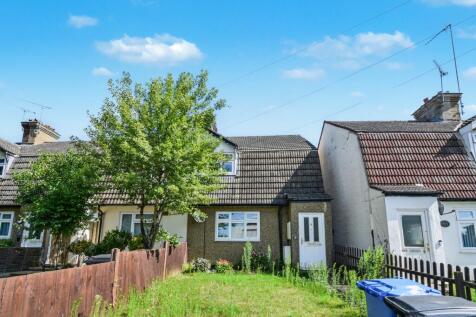 668 Bramford Road, Suffolk, IP1 5BH 3 bed semi