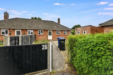 26 Highwood Road, Gazeley, Suffolk... 2 bed bungalow for sale