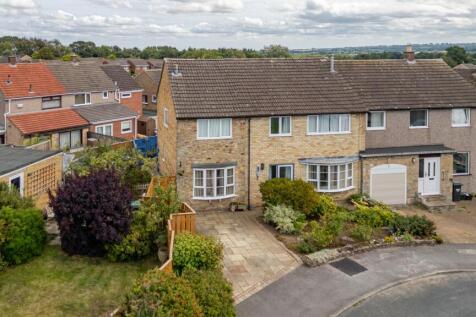 5 bedroom semi-detached house for sale