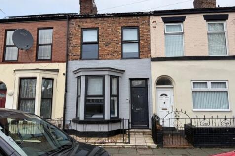 4 bedroom terraced house for sale